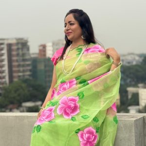 পিওর রাজশাহী মসলিনের উপর হ্যান্ডপেইন্ট।  রানিং ব্লাউজ পিস।